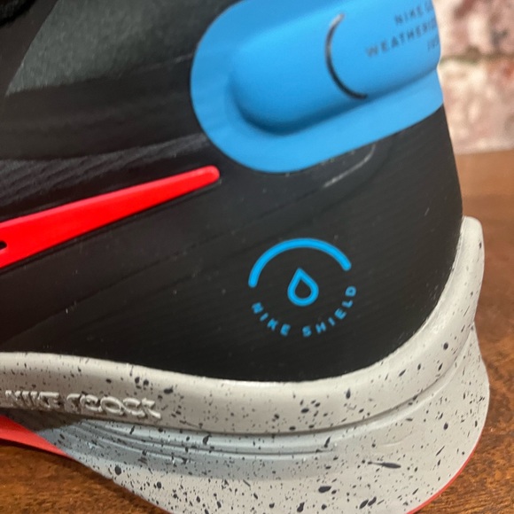 NEW NIKE AIR ZOOM INFINITY TOUR 2 SHIELD GOLF - Picture 13 of 13